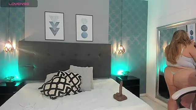 AmbarRoberts  online show from 12/27/24, 04:32