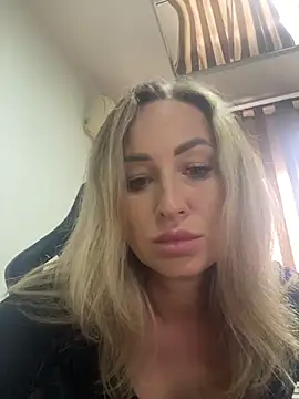 Snapshot of goddeesssssss chatting on 12/04/25, 10:24 goddeesssssss online show from 12/04/25, 10:24