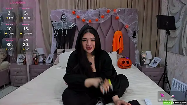 JennyFerguson online show from 10/27/25, 03:10