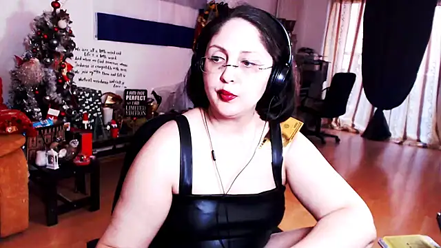 Snapshot of Imperatriza chatting on 02/06/25, 06:40 Imperatriza online show from 02/06/25, 06:40