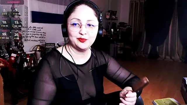 Snapshot of Imperatriza chatting on 02/13/25, 04:32 Imperatriza online show from 02/13/25, 04:32