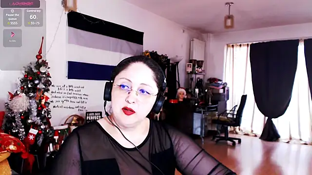 Snapshot of Imperatriza chatting on 02/13/25, 07:35 Imperatriza online show from 02/13/25, 07:35