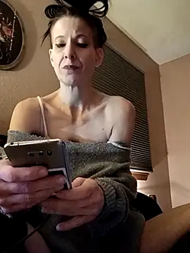 Snapshot of michele462 chatting on 02/22/26, 05:30 michele462 online show from 02/22/26, 05:30