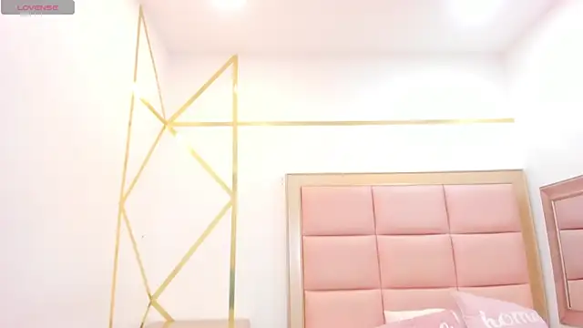 Mady-Edwards online show from 12/25/24, 05:47