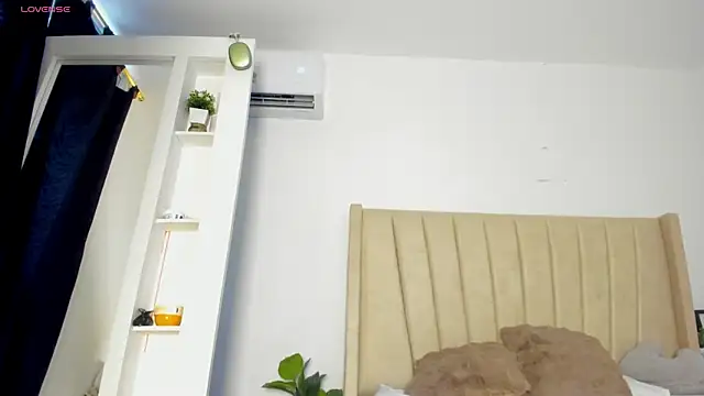 Mady-Edwards online show from 09/18/25, 09:06