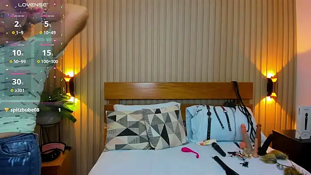 luciana ballesteros  online show from 01/25/25, 03:30