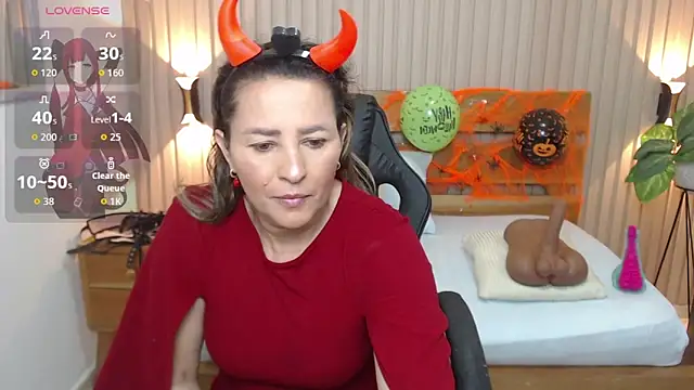 luciana ballesteros  online show from 10/31/25, 12:39