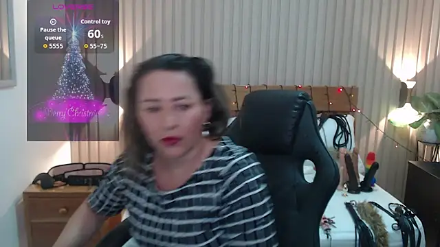 luciana ballesteros  online show from 12/01/25, 01:05