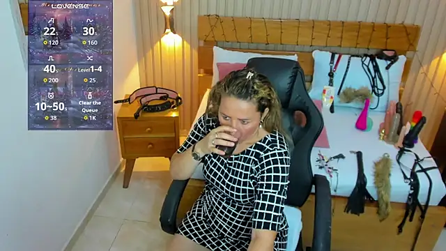 luciana ballesteros  online show from 12/15/25, 12:31