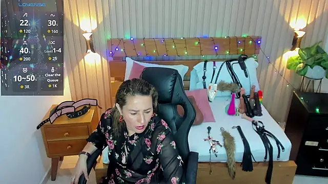 luciana ballesteros  online show from 12/17/25, 12:44