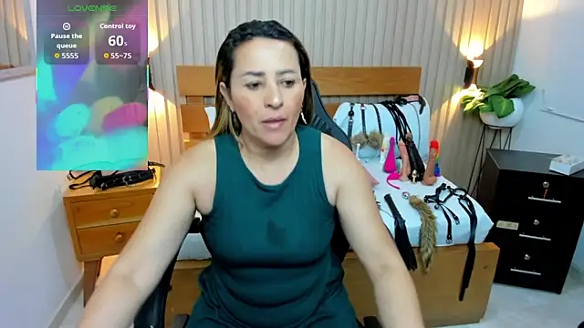 luciana ballesteros  online show from 03/30/26, 02:29