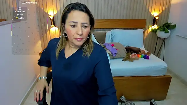 Snapshot of luciana_ballesteros_ chatting on 04/30/26, 12:11 luciana ballesteros online show from 04/30/26, 12:11