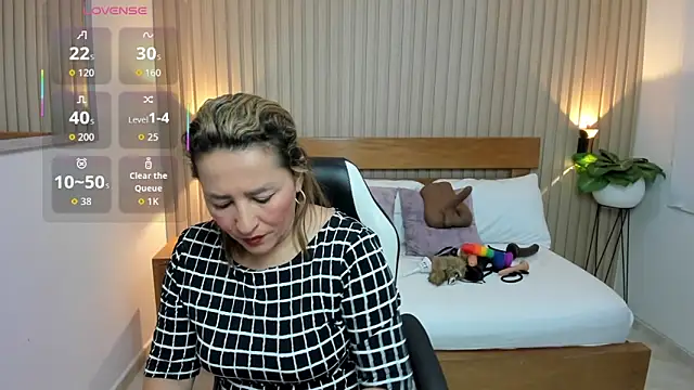 Snapshot of luciana_ballesteros_ chatting on 06/06/26, 11:59 luciana ballesteros online show from 06/06/26, 11:59