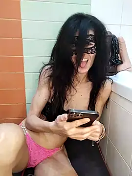 EmySkinny85 online show from 02/24/25, 10:04