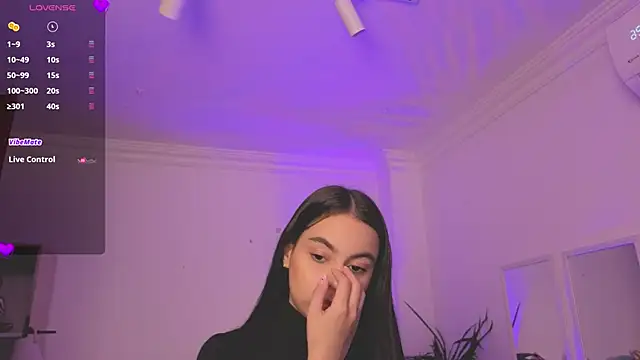 Aleejaa   online show from 04/17/26, 11:46