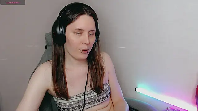 tracy cooper online show from 12/28/24, 01:50