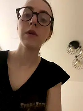 MartiniiSelenna online show from 11/19/25, 06:24