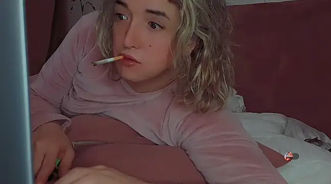 Snapshot of rawan_arab chatting on 03/21/25, 04:39 rawan arab online show from 03/21/25, 04:39