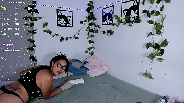 melanieecox online show from 09/25/25, 08:01