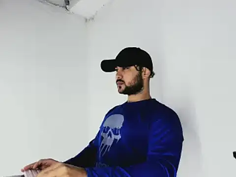 Snapshot of Sebas-hott chatting on 10/27/25, 11:20 Sebas-hott online show from 10/27/25, 11:20