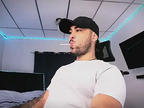 Snapshot of Sebas-hott chatting on 02/06/26, 10:24 Sebas-hott online show from 02/06/26, 10:24