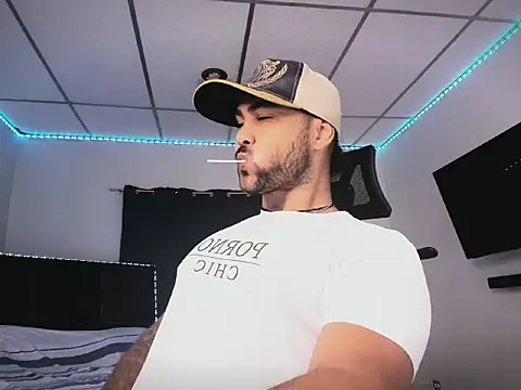 Snapshot of Sebas-hott chatting on 02/08/26, 09:29 Sebas-hott online show from 02/08/26, 09:29