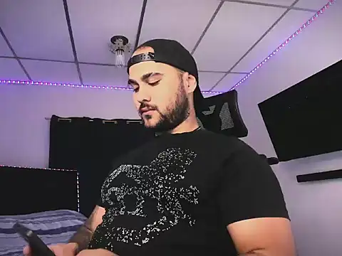 Snapshot of Sebas-hott chatting on 02/14/26, 11:45 Sebas-hott online show from 02/14/26, 11:45