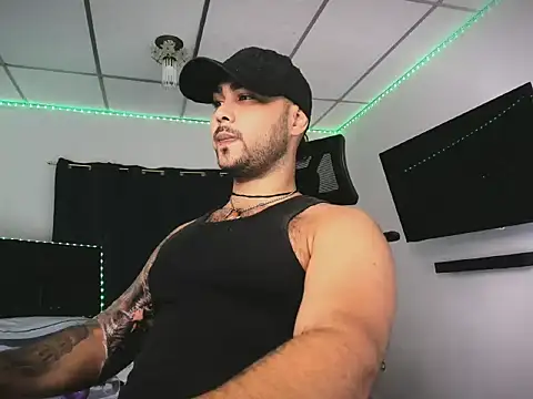 Snapshot of Sebas-hott chatting on 02/21/26, 11:17 Sebas-hott online show from 02/21/26, 11:17