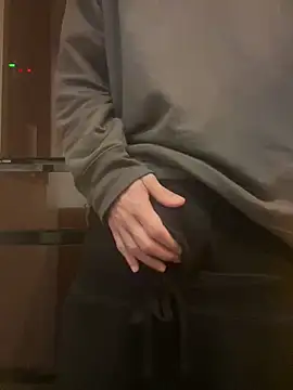 Snapshot of saku_chan_live chatting on 01/16/25, 05:33 saku chan live online show from 01/16/25, 05:33