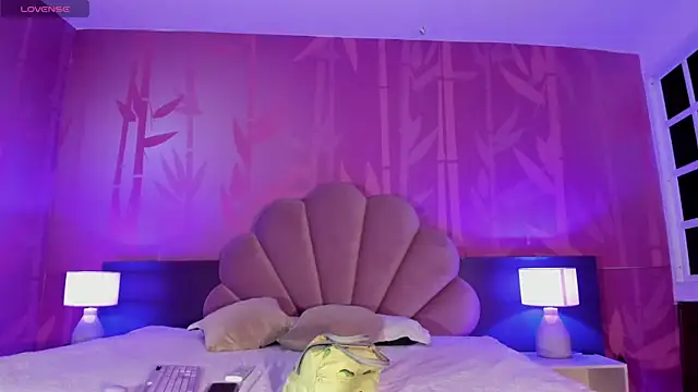 sabrinamilani online show from 02/13/25, 12:13