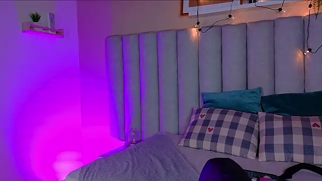 alaia-rogers online show from 10/20/25, 11:43