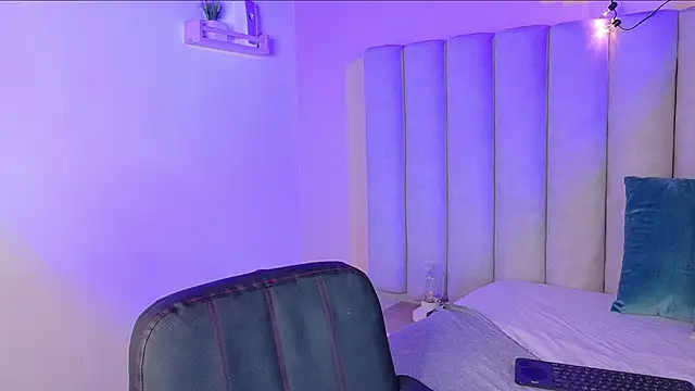 alaia-rogers online show from 10/23/25, 11:42