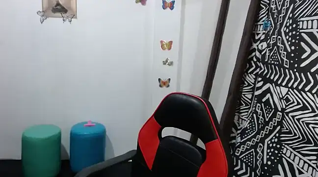 Snapshot of felinas6969 chatting on 03/12/25, 12:20 felinas6969 online show from 03/12/25, 12:20