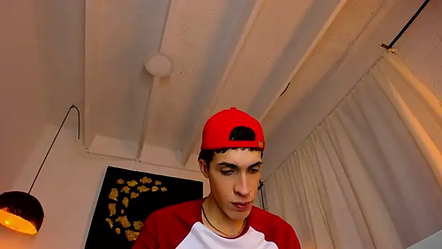 Snapshot of Angel_Snowhotxxx chatting on 12/06/24, 08:40 Angel Snowhotxxx online show from 12/06/24, 08:40