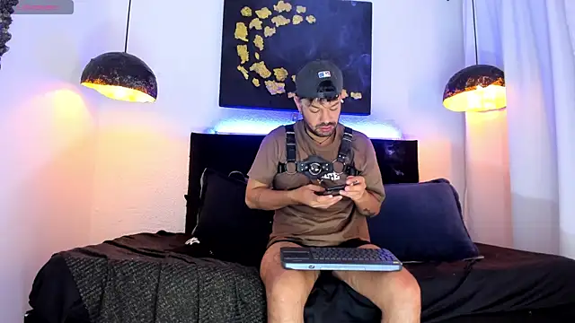 Snapshot of Angel_Snowhotxxx chatting on 12/28/24, 01:17 Angel Snowhotxxx online show from 12/28/24, 01:17