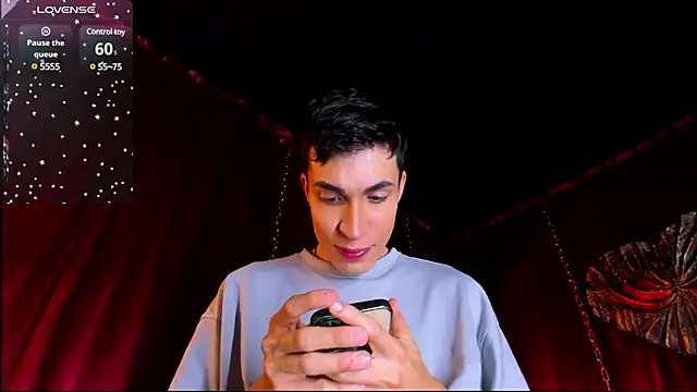 Snapshot of Angel_Snowhotxxx chatting on 01/12/25, 10:12 Angel Snowhotxxx online show from 01/12/25, 10:12