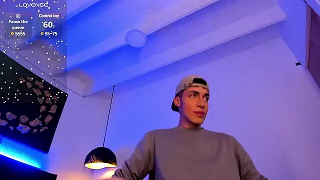 Snapshot of Angel_Snowhotxxx chatting on 02/02/25, 03:39 Angel Snowhotxxx online show from 02/02/25, 03:39