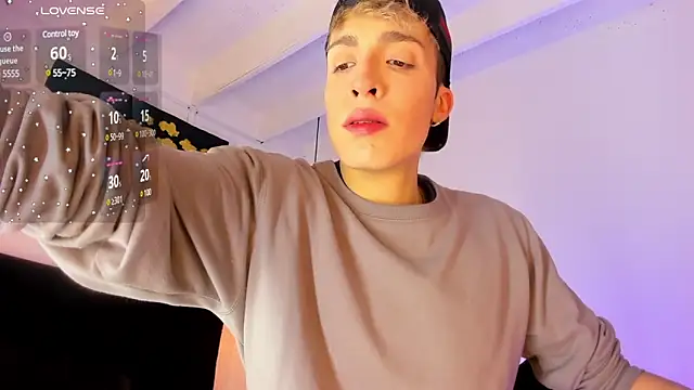 Snapshot of Angel_Snowhotxxx chatting on 03/13/25, 04:38 Angel Snowhotxxx online show from 03/13/25, 04:38