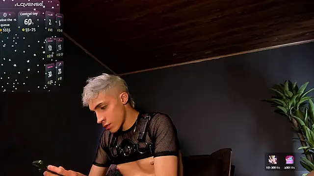 Snapshot of Angel_Snowhotxxx chatting on 09/22/25, 02:13 Angel Snowhotxxx online show from 09/22/25, 02:13