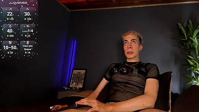 Snapshot of Angel_Snowhotxxx chatting on 11/08/25, 02:17 Angel Snowhotxxx online show from 11/08/25, 02:17