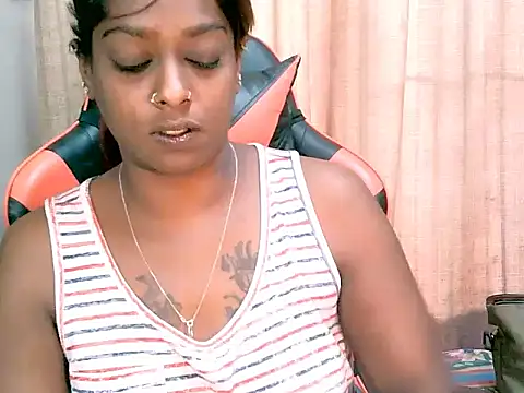 Snapshot of Harl3ysugar4u chatting on 02/27/25, 05:02 Harl3ysugar4u online show from 02/27/25, 05:02