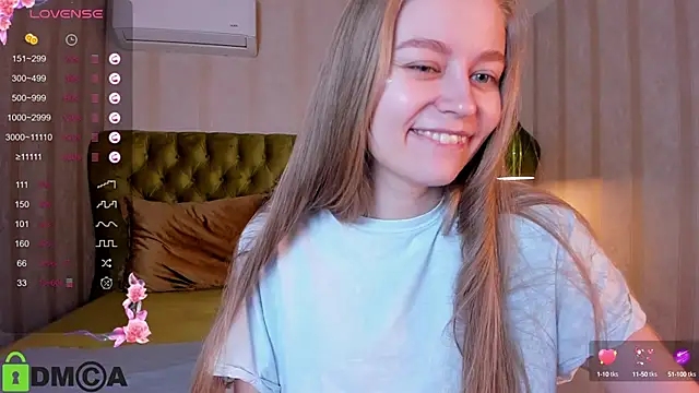 Snapshot of Polumna_cute chatting on 01/01/25, 04:50 Polumna cute online show from 01/01/25, 04:50