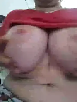 Snapshot of Wife_sexxx chatting on 12/25/24, 02:13 Wife sexxx online show from 12/25/24, 02:13