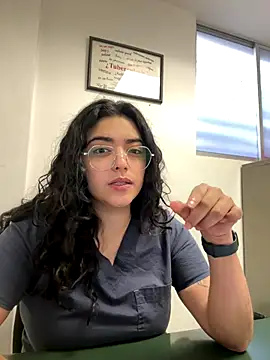 Snapshot of Ales_Kitten chatting on 10/26/25, 02:23 Ales Kitten online show from 10/26/25, 02:23