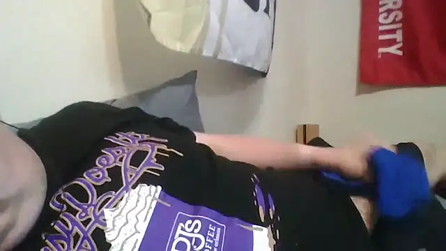 YelpedAverting online show from 10/16/25, 07:37