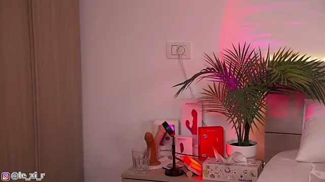 Snapshot of Lexi_Reed chatting on 10/21/25, 02:07 Lexi Reed online show from 10/21/25, 02:07