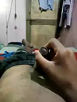 Snapshot of PlayBoy0299 chatting on 12/29/24, 11:40 PlayBoy0299 online show from 12/29/24, 11:40