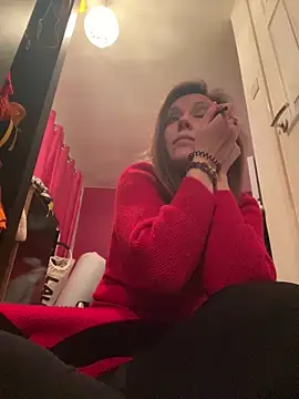 Snapshot of Lwhite1 chatting on 01/10/25, 12:06 Lwhite1 online show from 01/10/25, 12:06