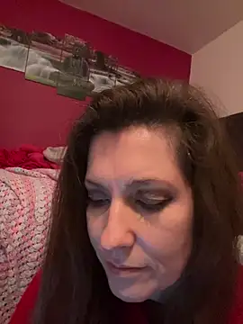 Snapshot of Lwhite1 chatting on 01/11/25, 12:12 Lwhite1 online show from 01/11/25, 12:12