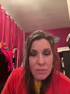 Snapshot of Lwhite1 chatting on 01/28/25, 12:05 Lwhite1 online show from 01/28/25, 12:05